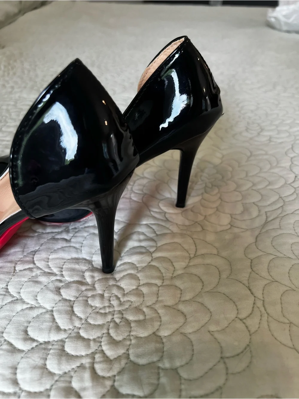 Black Patent Pointed-Toe Women's Pumps